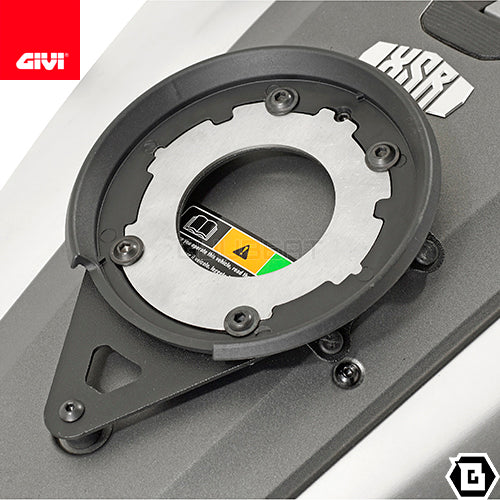 GIVI BF24 タンクロック アタッチメント/YAMAHA XSR 700専用