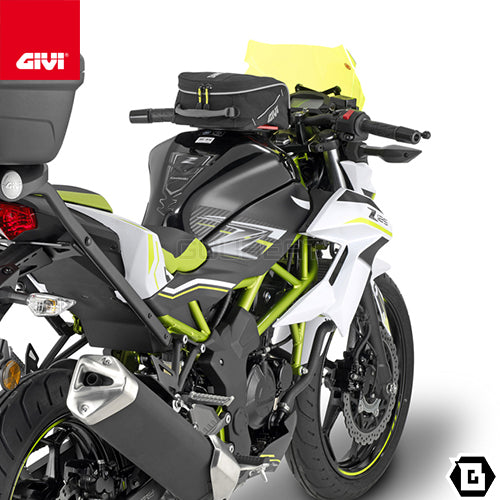 GIVI 4125GR スクリーン グリーン／KAWASAKI Z 125 EUモデル専用