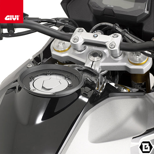 GIVI BF31 タンクロック アタッチメント／BMW G 310 GS / BMW G 310 R専用