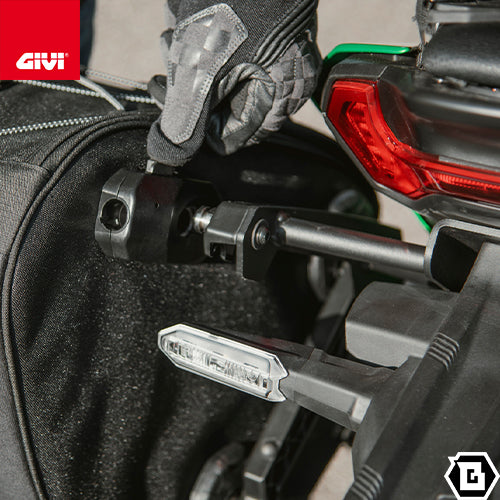 GIVI EASY12L ソフトサイドバッグ Easy-T 左側 18L ステルスシステム対応 防水インナー付 バイク用ツーリングバッグ
