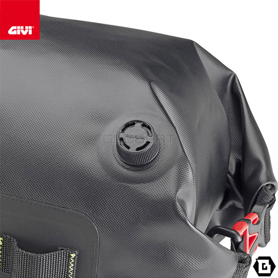 GIVI GRT714 防水カーゴバッグ 20L容量 ブラック