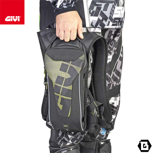 GIVI GRT719 ハイドロパック 3L容量 ブラック