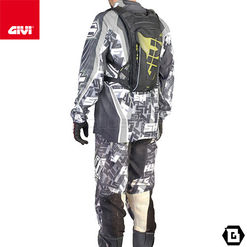 GIVI GRT719 ハイドロパック 3L容量 ブラック