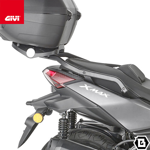 GIVI SR2167 キャリア スペシャルリアラック トップケース用／YAMAHA XMAX 300 / YAMAHA XMAX 250 / YAMAHA XMAX 125専用