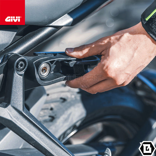 GIVI TR1208 サイドバッグサポート クイックリリース機能付き REMOVE-X（リムーブエックス）｜HONDA CBR 650 R E-CLUTCH / CB 650 R / CB650R / CBR 650 R 対応