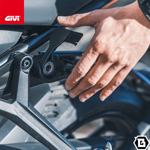 GIVI TR4131 サイドバッグサポート クイックリリース機能付き REMOVE-X（リムーブエックス）｜KAWASAKI Z 650 RS 対応