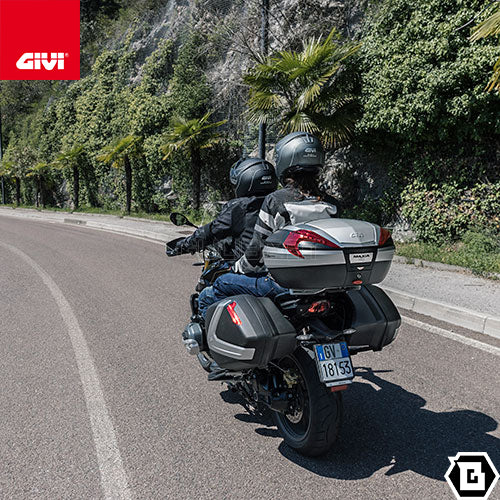 GIVI V56NNT MAXIA 4 トップケース MONOKEYタイプ 56L容量 ブラックパネル / クリアレンズ