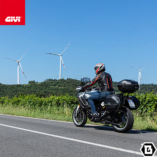 GIVI WL901B トップケース MONOKEY 34L容量 セミハード WEIGHTLESS ブラック